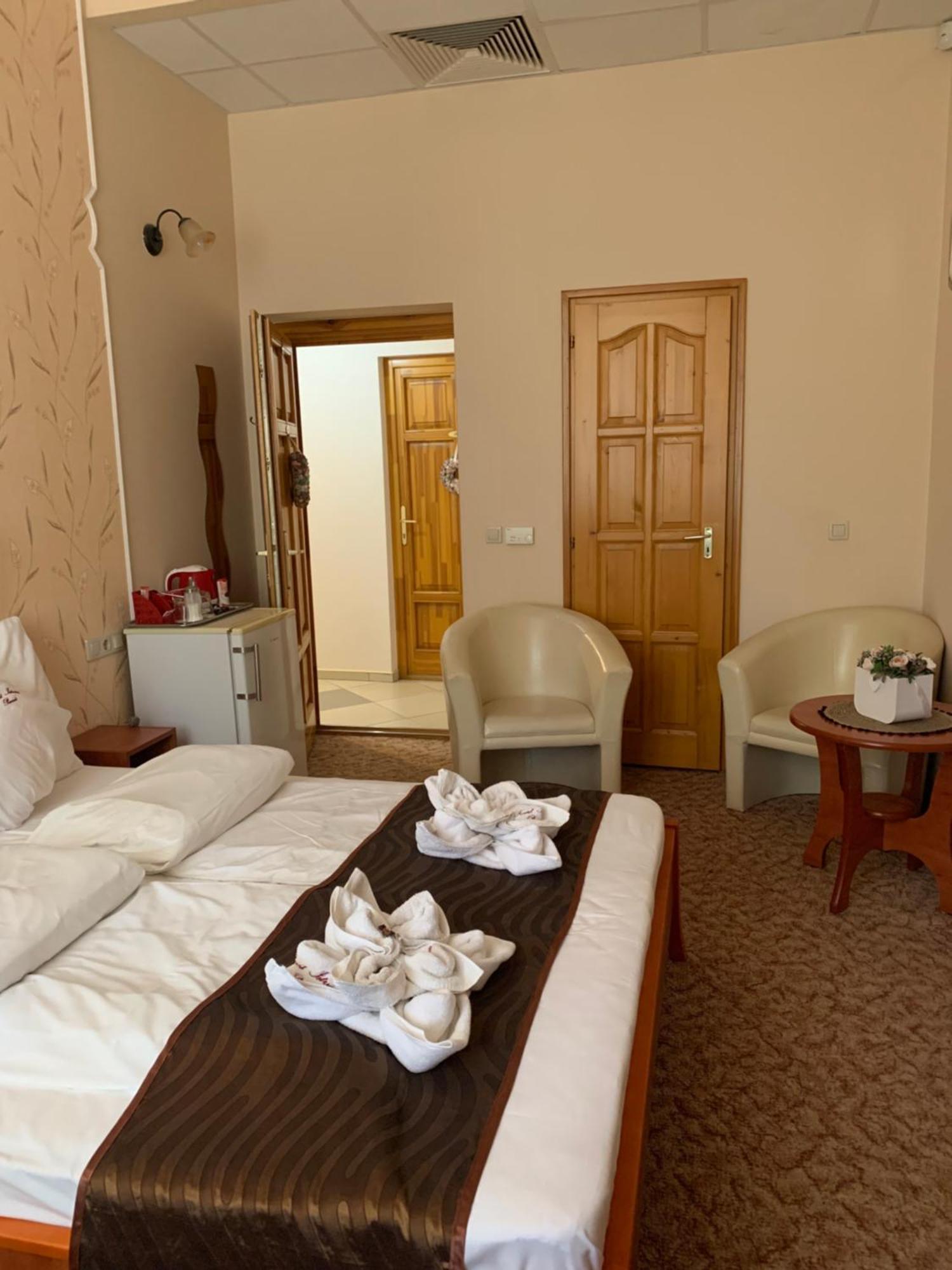 Szent Istvan Wellness Panzio Makó Exterior foto