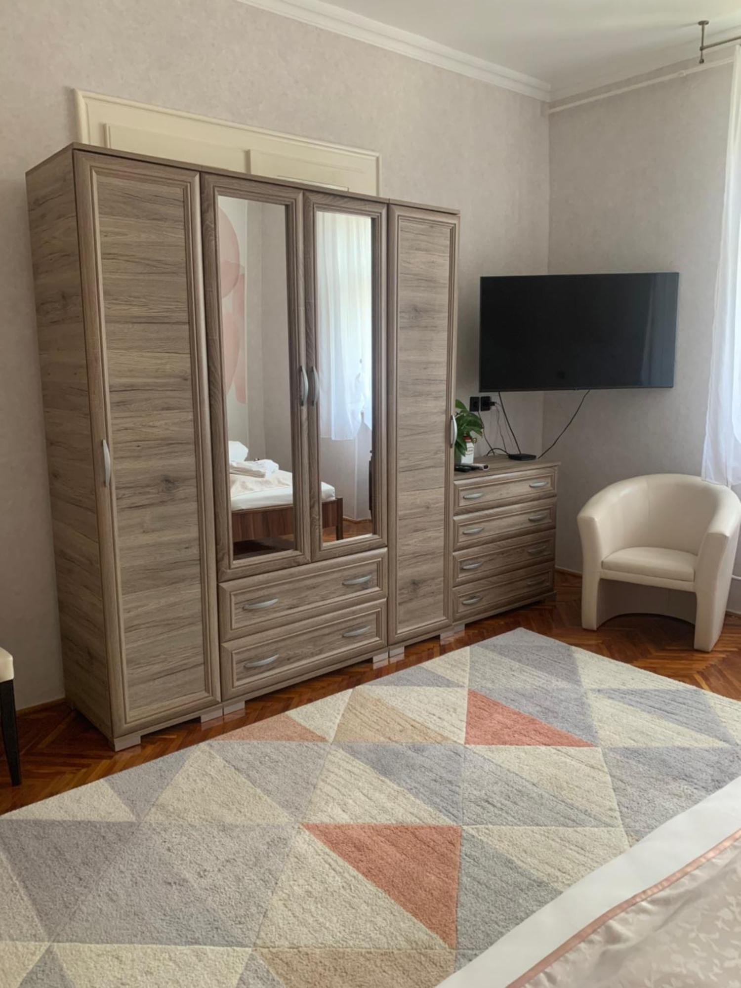 Szent Istvan Wellness Panzio Makó Exterior foto