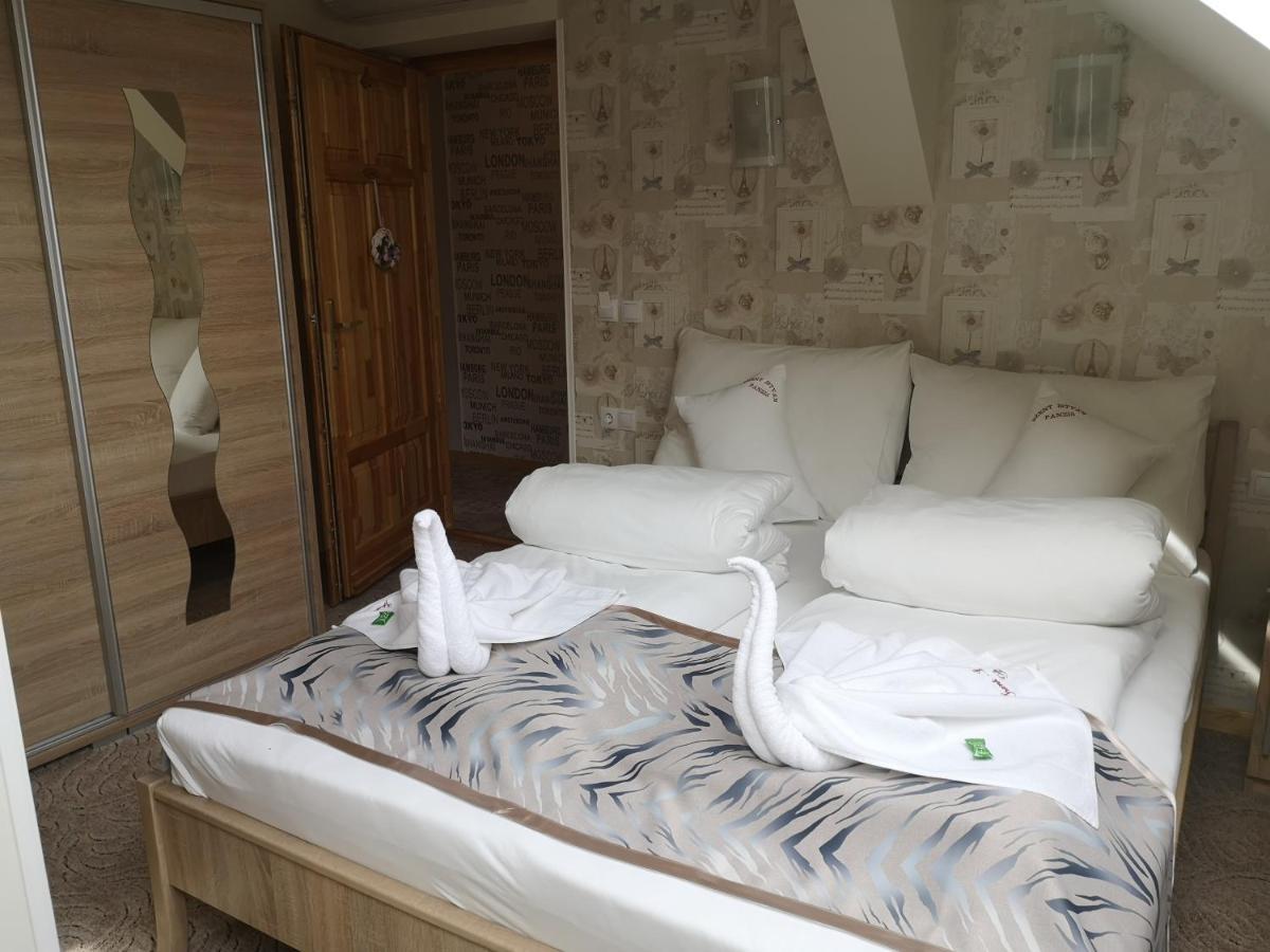 Szent Istvan Wellness Panzio Makó Exterior foto